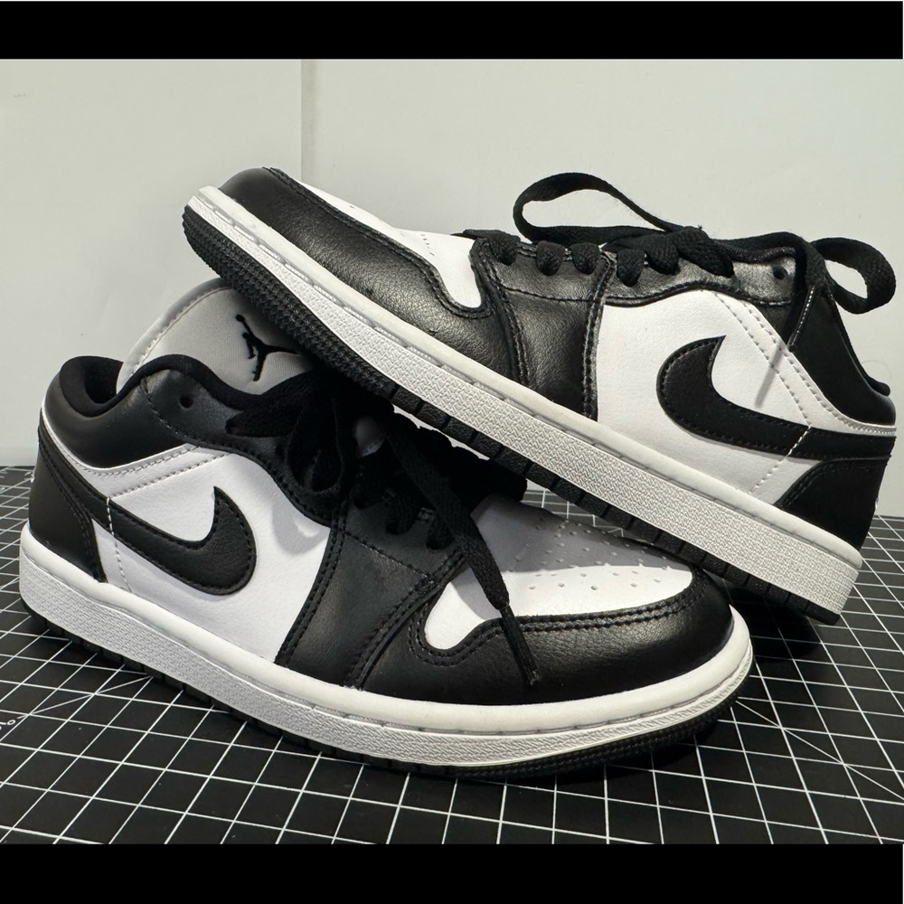 Women’s Air Jordan 1 Low Sneaker Panda Black & White